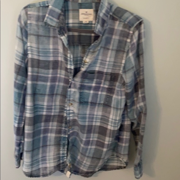 American Eagle Outfitters Tops - American Eagle plaid shirt